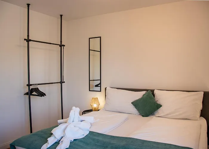 Noblenest Penthouse - Dachterrasse - Offenes Bad